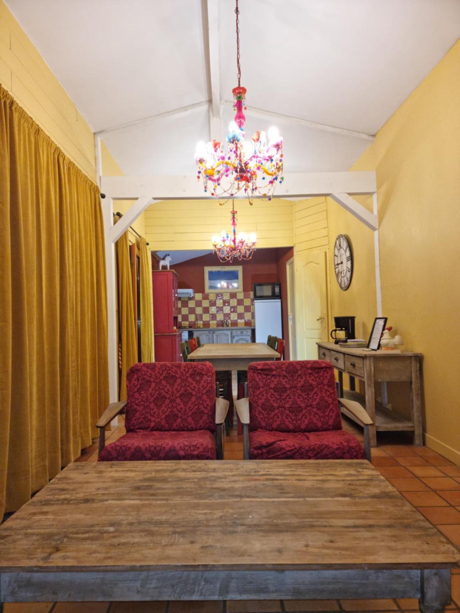 Appartement Pousterle De - Piscine & Hammam Sabran